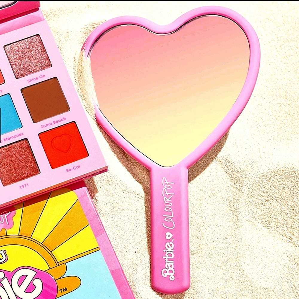 Malibu Barbie Hand Mirror - Picture 5 of 11